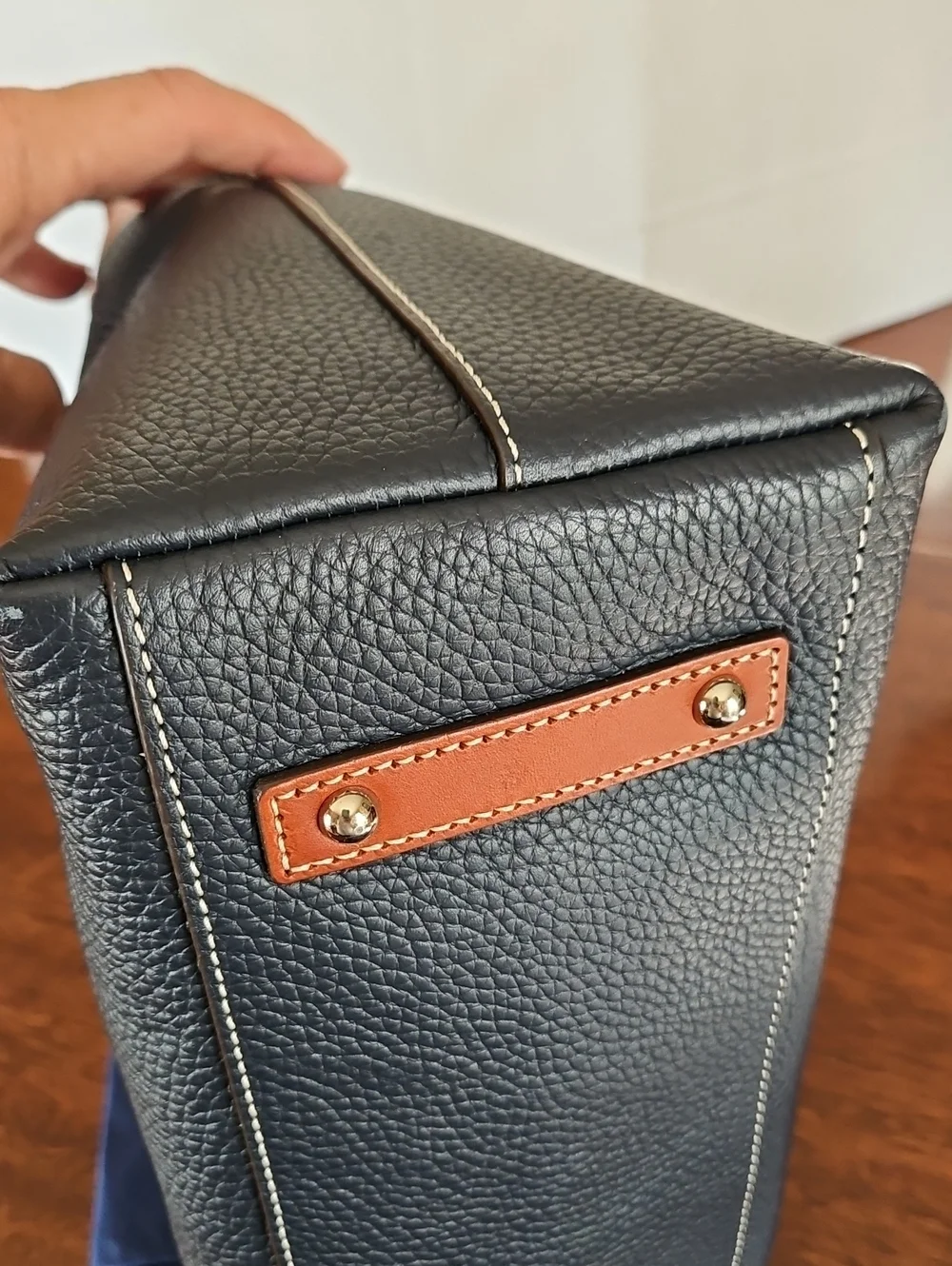 Dooney & Bourke classic dooney